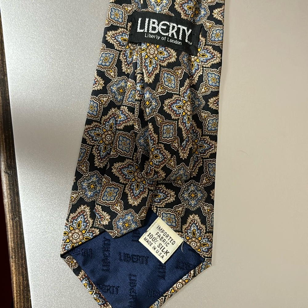 Vintage men’s silk tie. Made in USA, Liberty of London.